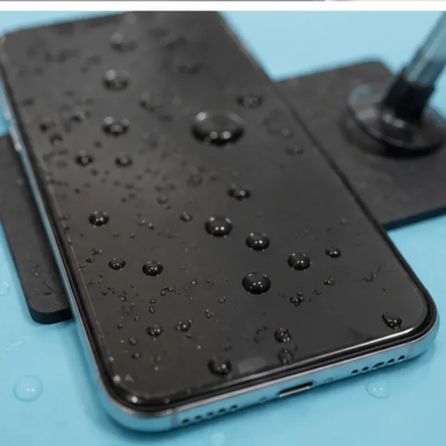 iPhone 泡水檢測示意